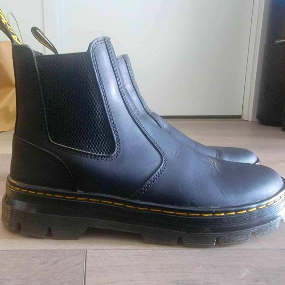 Dr. Martens Chelsea